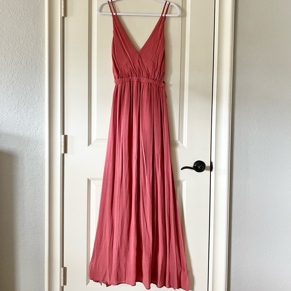 Lulus coral strappy back long dress with high slits on both sides size small
